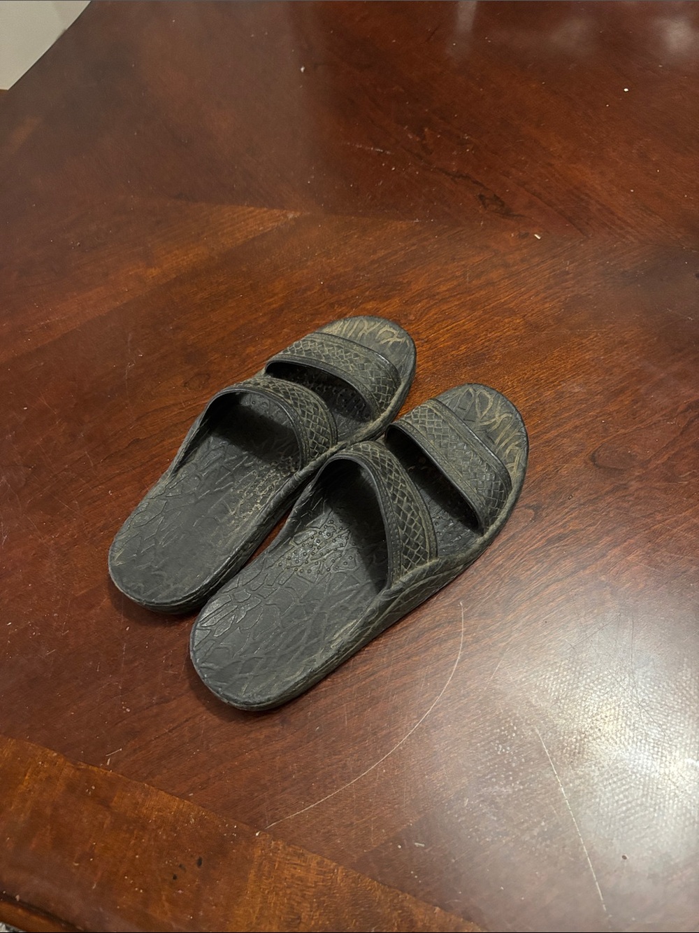 Pali Hawaii Black Slide Sandals